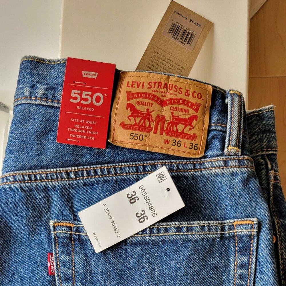 NWT Men's 550 Levi's 36 x 36 Relaxed Fit